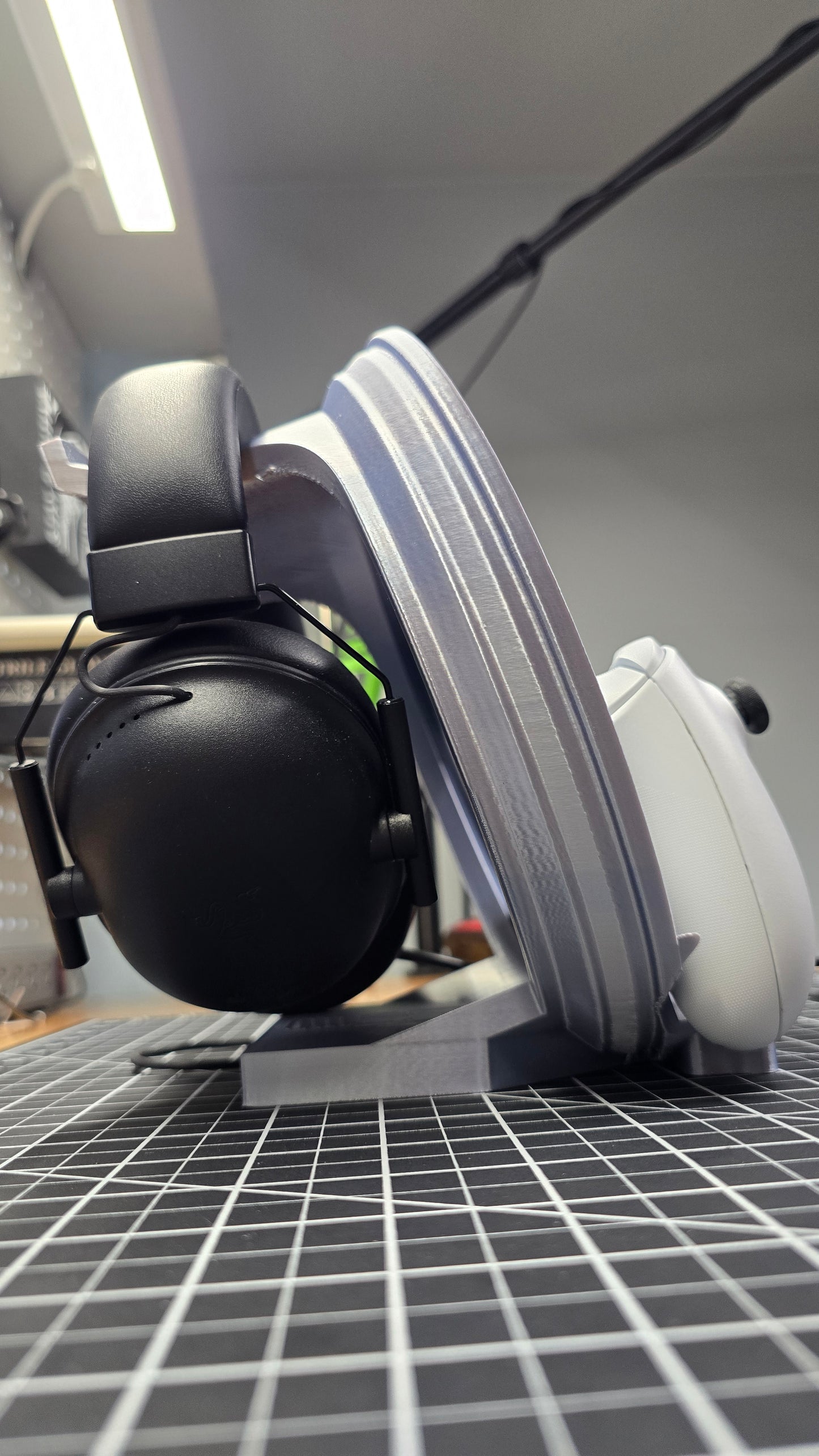 Monoblock style - Headset & Controller Stand