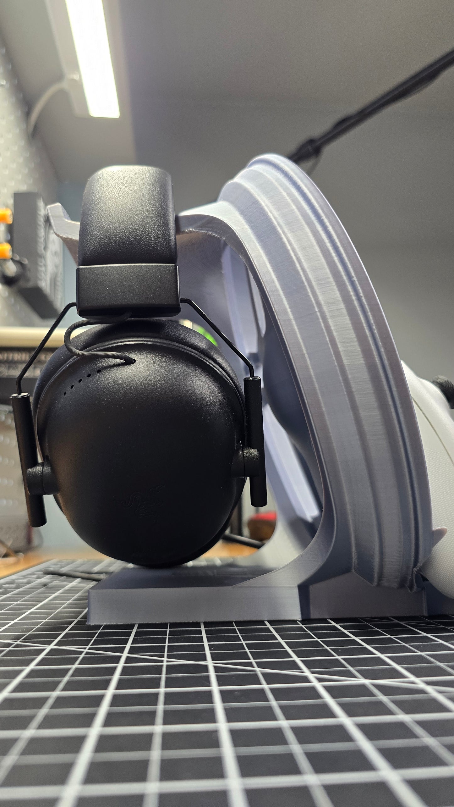 Astro style - Headset & Controller Stand