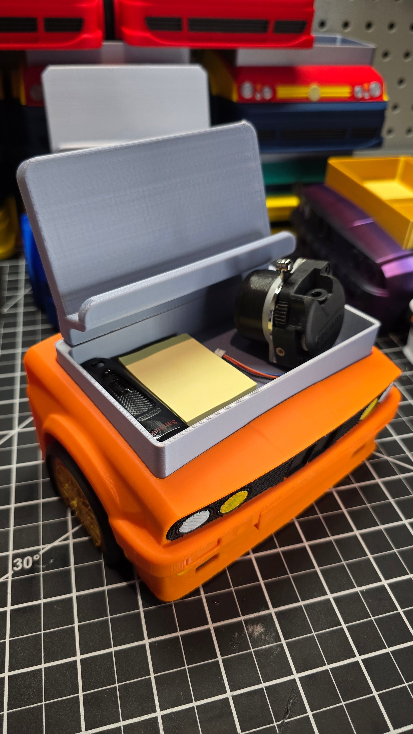 BMW E30 style - Desk Organizer